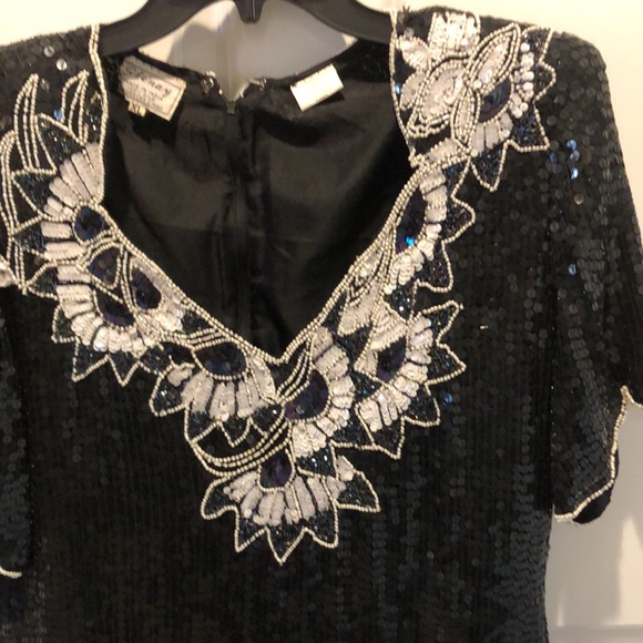 Sequin top black with white beading. Size XL - Picture 3 of 7